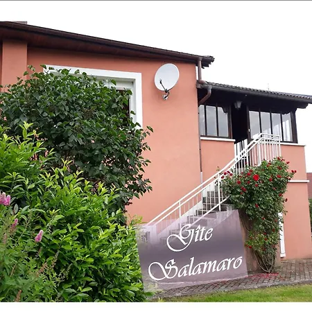 Holiday home Location Paisible: Familial Avec Balneo, Cuisine Equipee Et Departs Vtt, A Proximite De Gerardmer - Fr-1-589-331 Fremifontaine